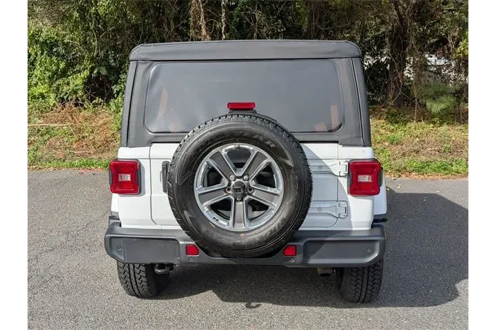 $31999 : Jeep Wrangler Unlimited 2022 image 6