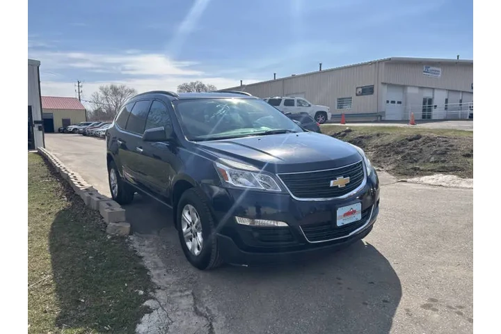 $7490 : 2016 Traverse LS image 9