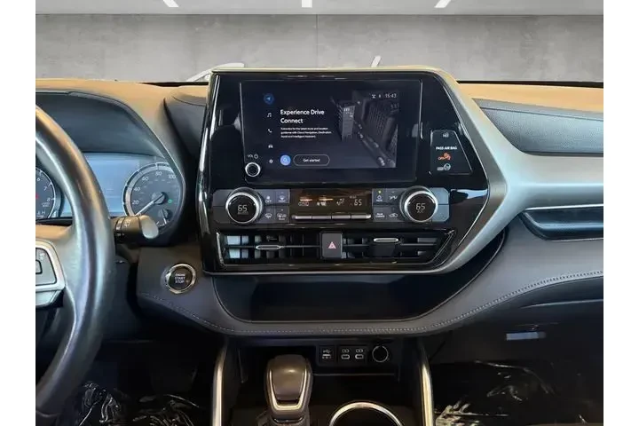 $29991 : Toyota Highlander 2023 AWD L image 3