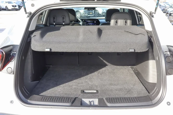 $21688 : 2025 Trax FWD 4dr LT image 9