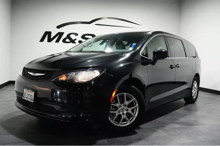 $21449 : 2023 Voyager LX image 2