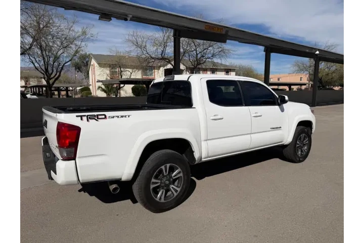 $19995 : 2017 Tacoma TRD Sport image 10