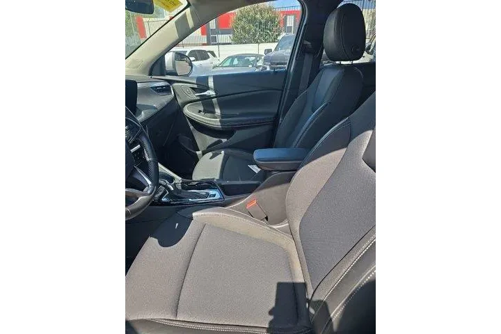 $20000 : Buick Encore GX 2025 Preferr image 5