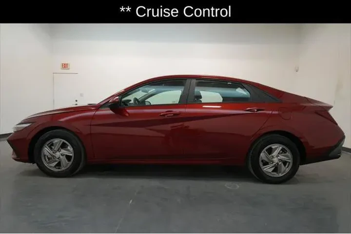 $20795 : Hyundai ELANTRA 2025 SE 4dr image 4