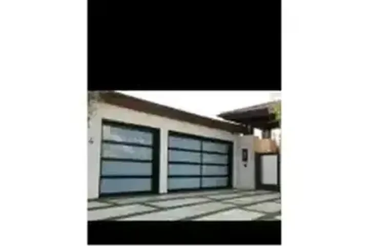 🔨GARAGE DOOR REPAIR👈 image 4