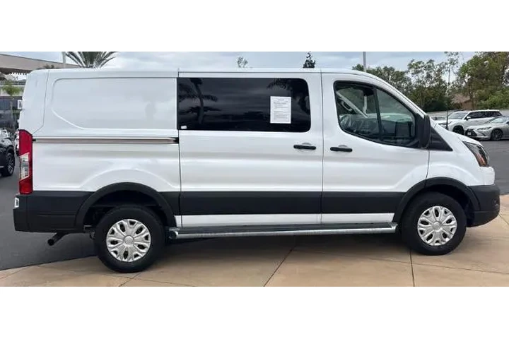 $32000 : Ford Transit 2023 250 3dr SW image 2