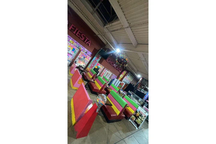 EN VENTA: PALETERIA Y NEVERIA image 1