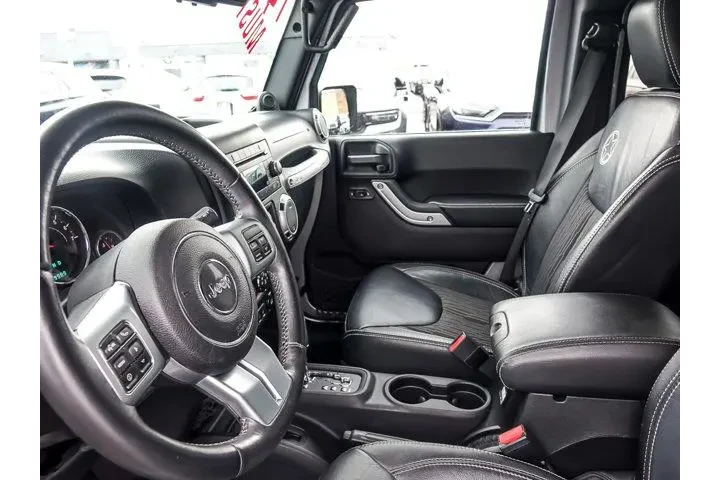 $16850 : Jeep Wrangler Unlimited 2014 image 10