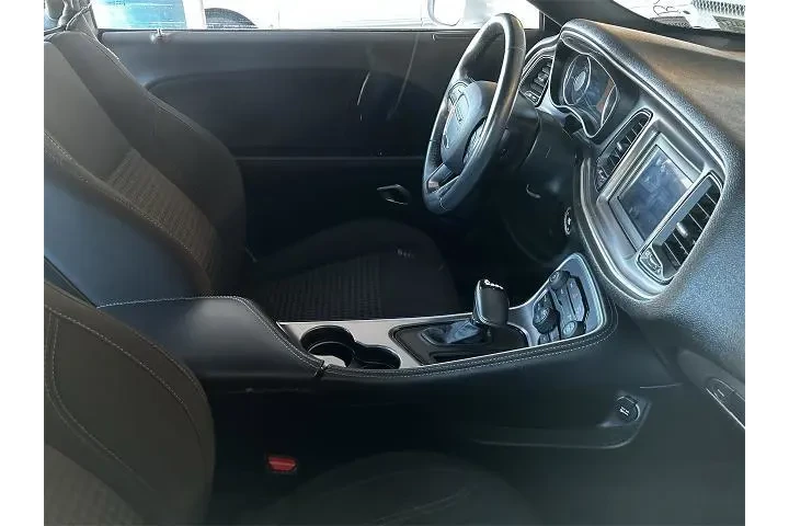 $20393 : Dodge Challenger 2019 SXT 2d image 6