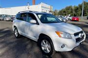 $10900 : 2011 TOYOTA RAV42011 TOYOTA R thumbnail