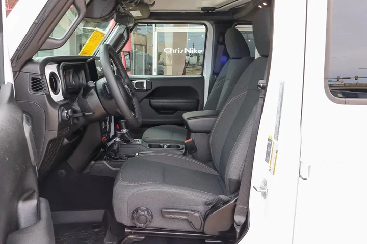$40587 : 2025 Wrangler Willys 4 Door 4 image 7