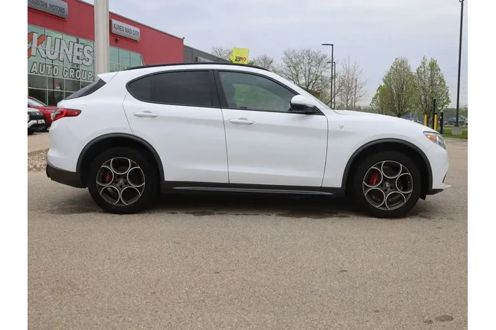 $20577 : Alfa Romeo Stelvio 2022 AWD image 8