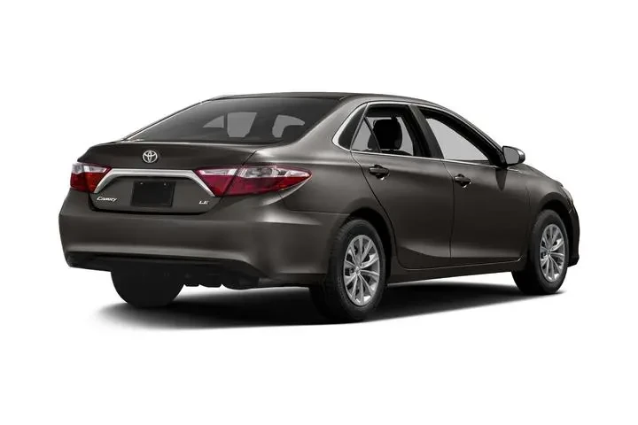 $12794 : Toyota Camry 2016 XLE 4dr Se image 3