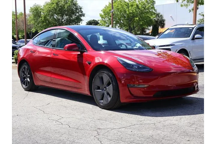 $23490 : Tesla Model 3 2021 AWD Long image 2