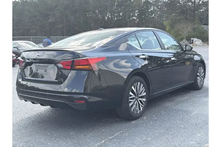 $19843 : Nissan Altima 2025 2.5 SV 4d image 7