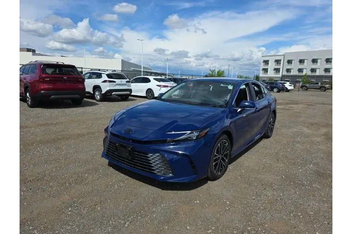 $39900 : Toyota Camry 2026 SE 4dr Sed image 3