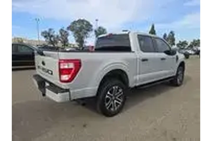 $39950 : Ford F-150 2023 4x4 XLT 4dr image 4