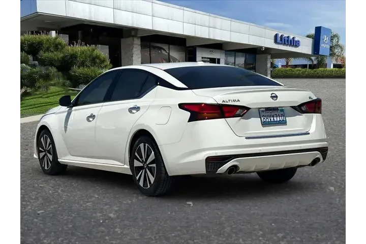 $10999 : Nissan Altima 2019 2.5 SL 4d image 7