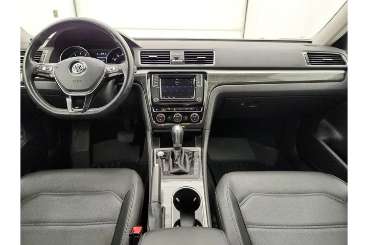 $15998 : Volkswagen Passat 2018 2.0T image 9
