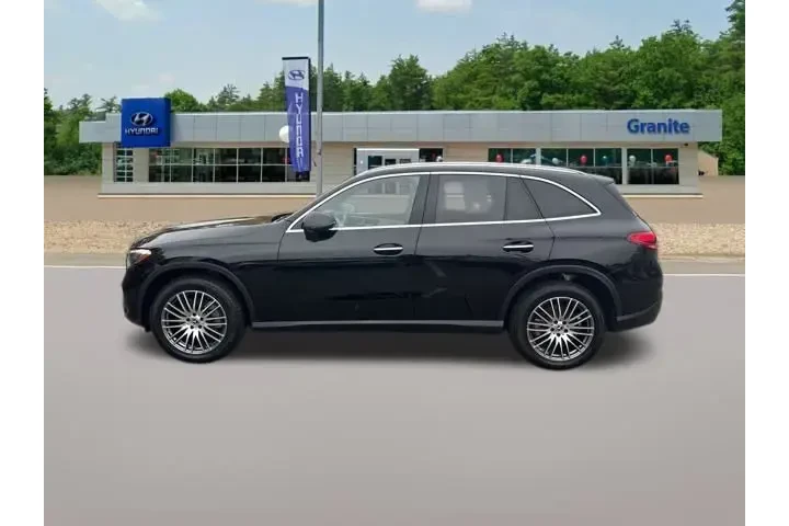 $34490 : Mercedes-Benz GLC 2024 AWD G image 9