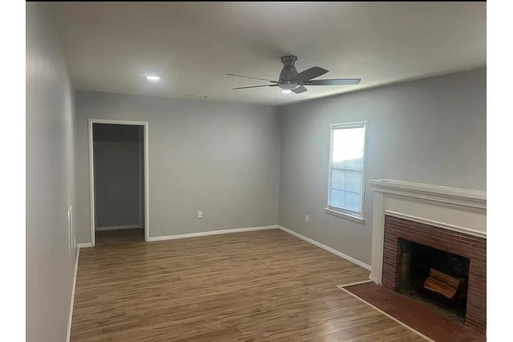 $2750 : Beautiful Single Family Home image 6