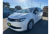 $13999 : 2017 Pacifica Touring thumbnail