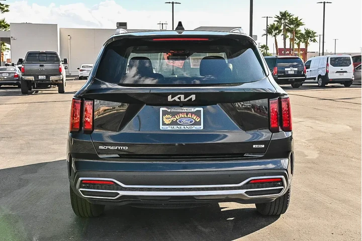 Kia Sorento Hybrid 2023 EX 4 image 7
