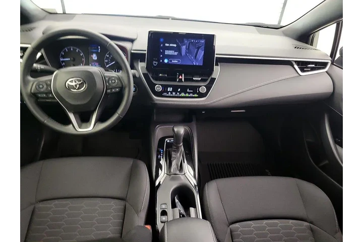 $24998 : Toyota Corolla Hatchback 202 image 9