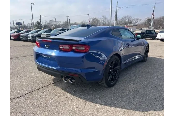 $30636 : Chevrolet Camaro 2020 SS 2dr image 4