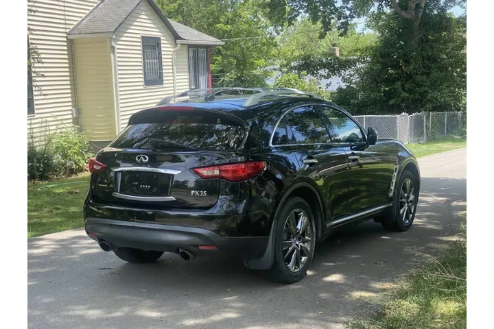 $7999 : 2010 FX35 image 5