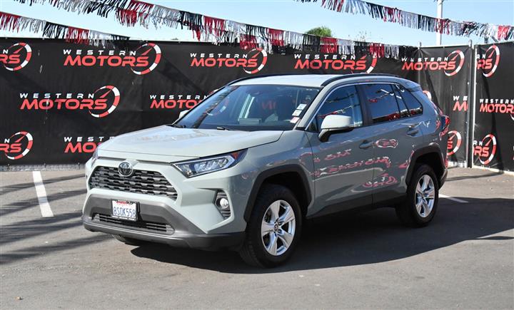 $26989 : RAV4 XLE image 3