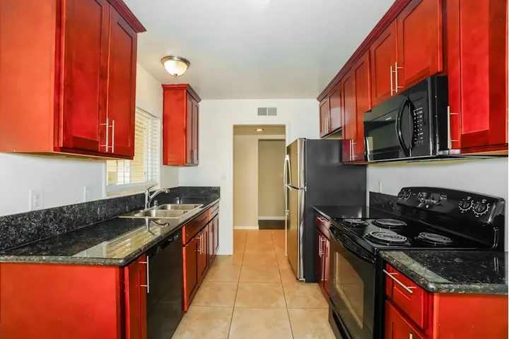 $1400 : Single family home ready 4rent image 4