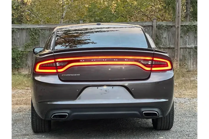 $11550 : 2015 Charger SE image 7