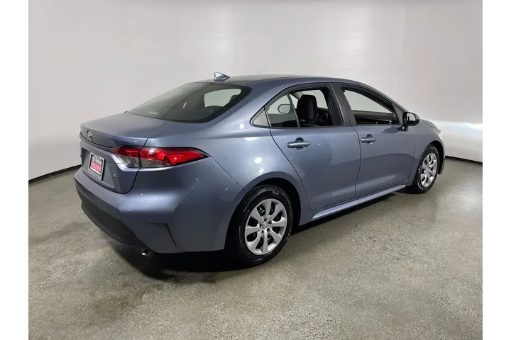 $22995 : Toyota Corolla 2024 LE 4dr S image 3