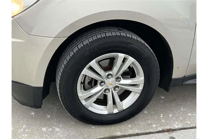 $8735 : Chevrolet Equinox 2015 LT 4d image 10