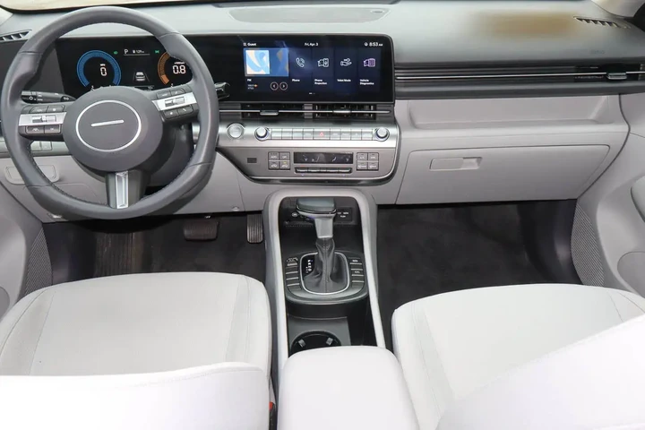 $21788 : 2025 Kona SEL FWD image 10