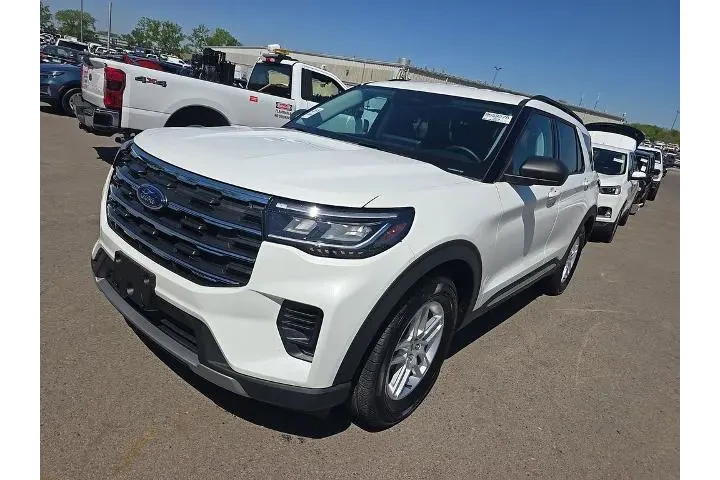 $32999 : Ford Explorer 2025 Active 4d image 1