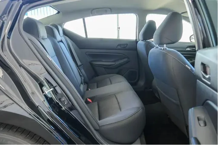 $19150 : Nissan Altima 2024 2.5 SV 4d image 10