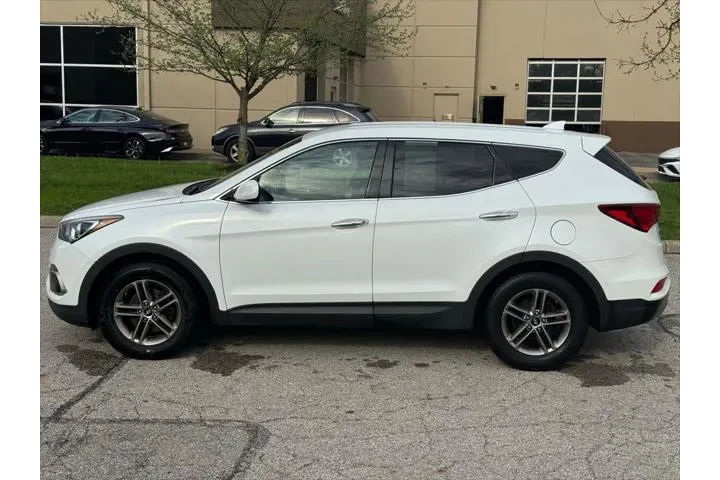 $11366 : Hyundai SANTA FE Sport 2017 image 2