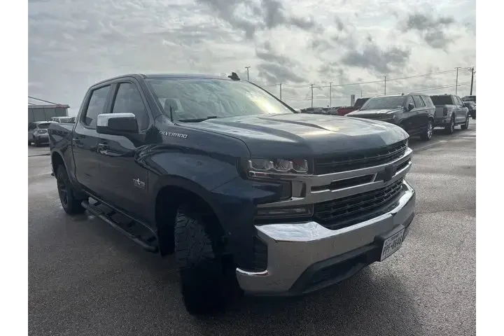 $31927 : Chevrolet Silverado 1500 202 image 3