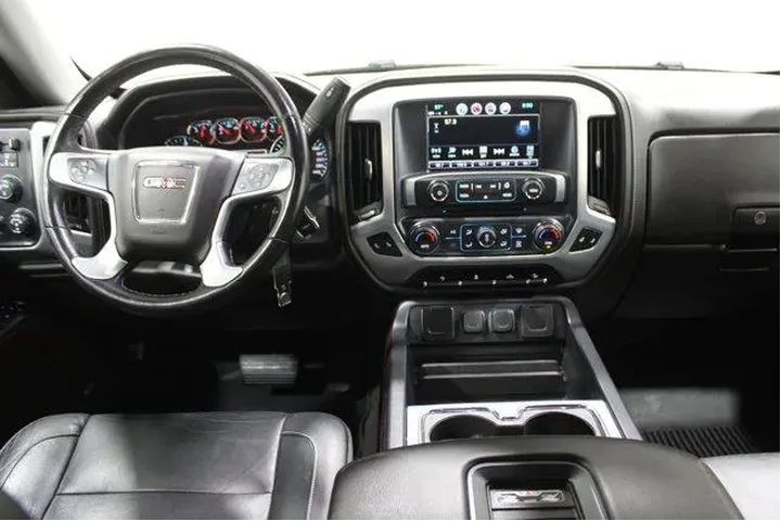 $39982 : GMC Sierra 1500 2018 4x4 SLT image 2