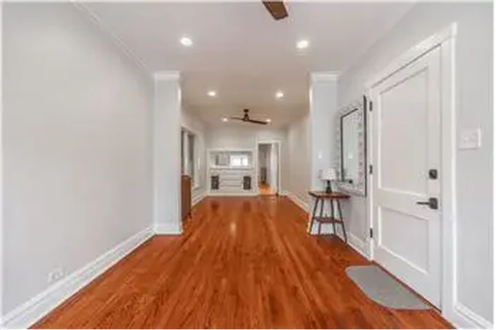 $2450 : Rental property with 2 bedro image 9