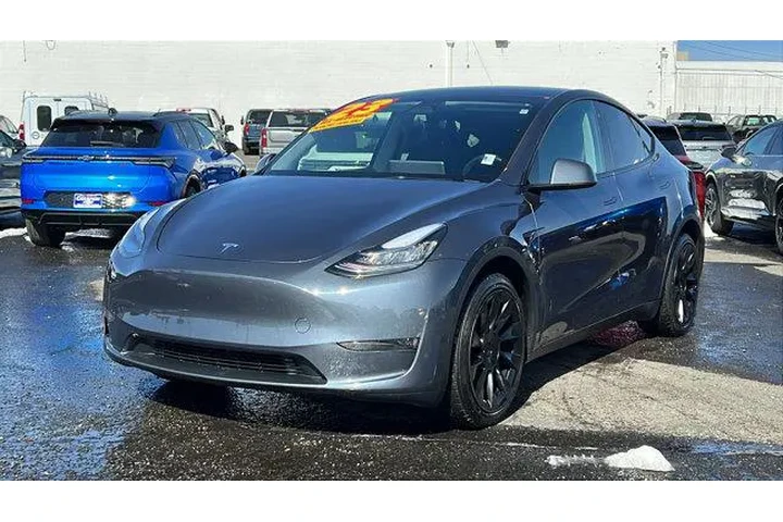 $38984 : Tesla Model Y 2023 AWD Long image 1