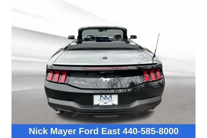 $32995 : Ford Mustang 2025 EcoBoost 2 image 8