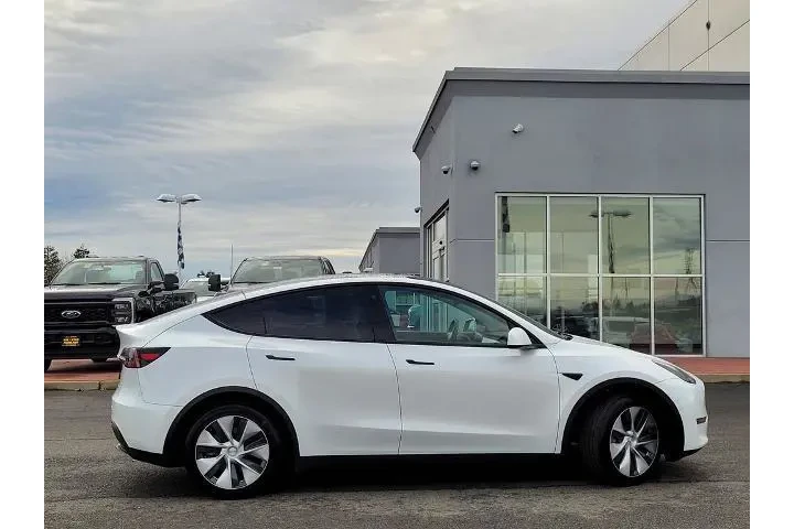 $29900 : Tesla Model Y 2022 AWD Long image 3