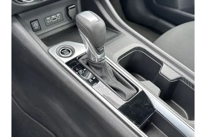 $21030 : Nissan Sentra 2025 SV 4dr Se image 10