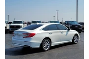 $25495 : Honda Accord 2021 LX 4dr Sed thumbnail