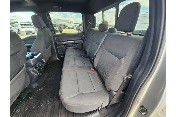 $39925 : Ford F-150 2023 4x4 XLT 4dr image 9