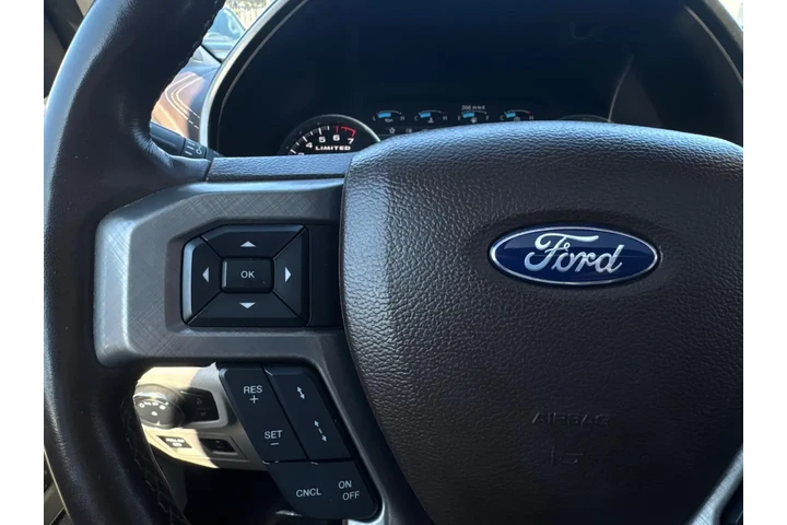 2019 F-150 Limited 4WD SuperC image 9