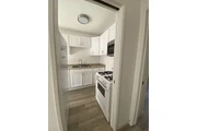 $1850 : 1 dormitorio, 1 baño — East Ho thumbnail